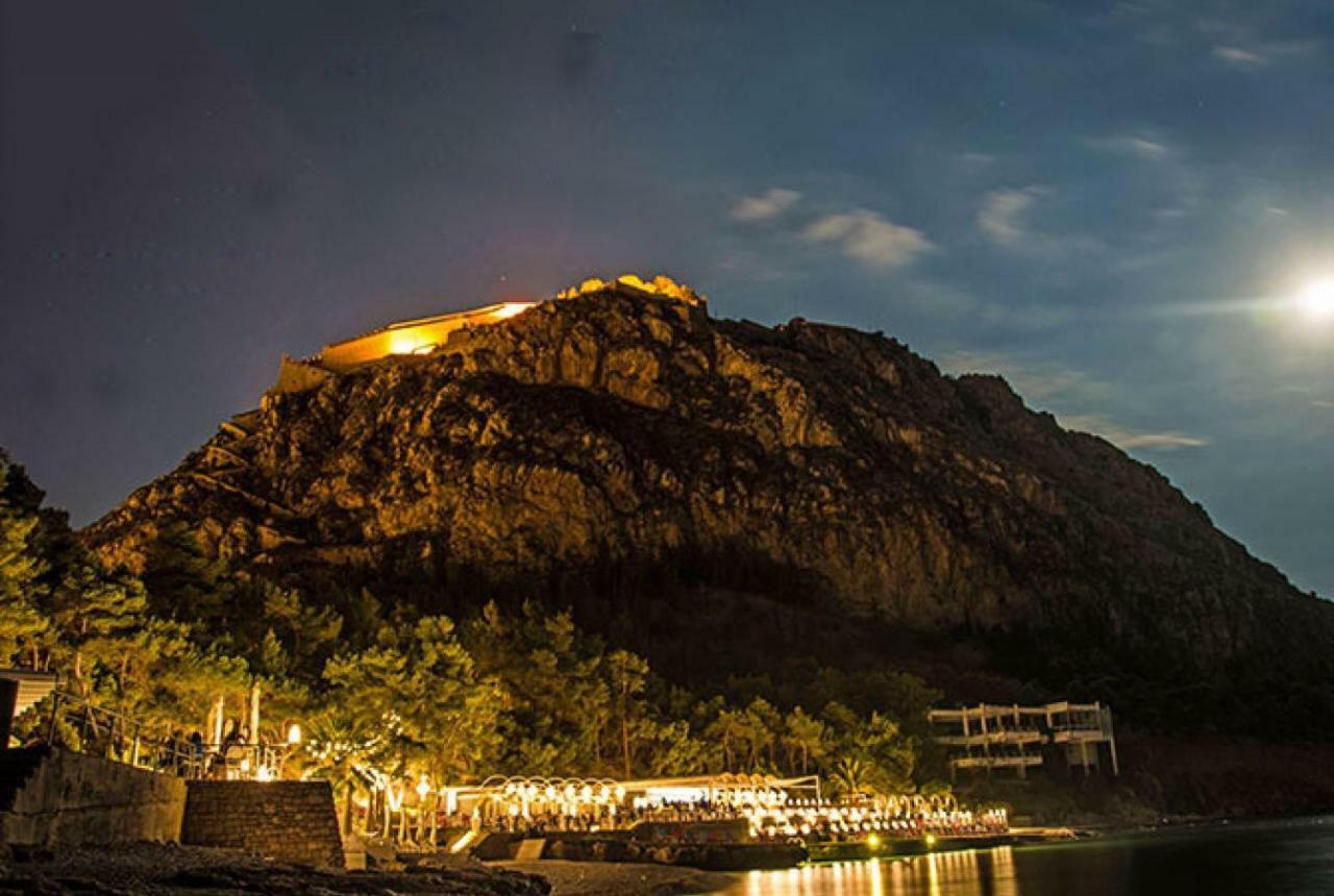 Boem Villa In Nafpliο Nea Kios Bagian luar foto